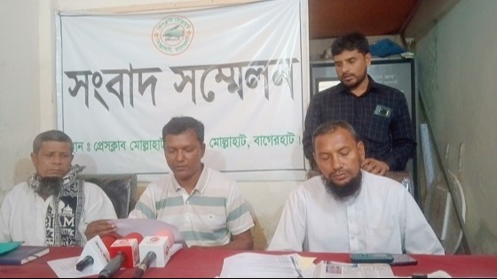 মোল্লাহাটে মামলার বিরুদ্ধে বিবাদীদের সংবাদ সম্মেলন