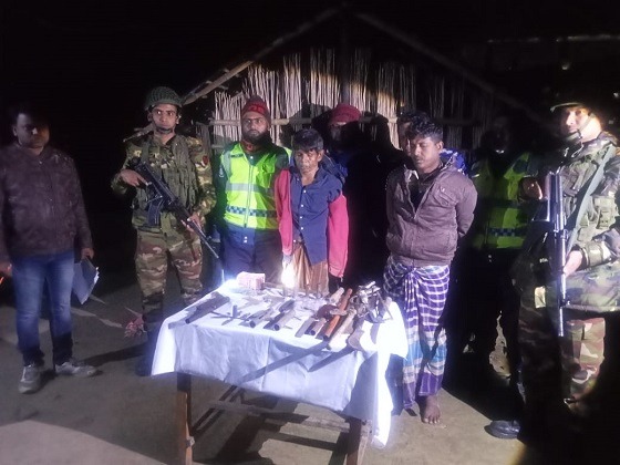 কালীগঞ্জে আগ্নেয়াস্ত্র ও আগ্নেয়াস্ত্র তৈরির সরাঞ্জমাদি উদ্ধার