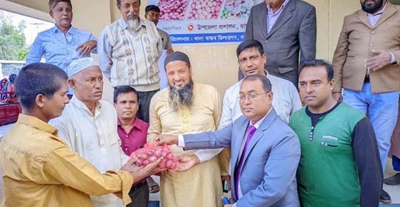 ধামইরহাটে প্রশাসনের উদ্যোগে ন্যায্য মূল্যের দোকান উদ্বোধন