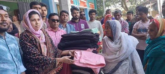 দুর্গাপুরে হতদরিদ্র শীতার্তদের পাশে আইকন মানব কল্যাণ সেবা সংস্থা