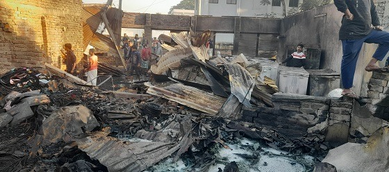 সুজানগর বাজারে অগ্নিকাণ্ডে কোটি টাকার ক্ষতি
