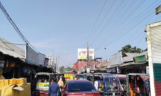 রাজারহাটে বাইপাস সড়ক না থাকায় তীব্র যানজট