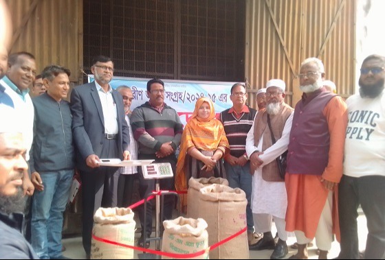 বিরামপুরে ধান চাল সংগ্রহের উদ্বোধন