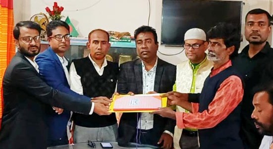 বাগমারা প্রেসক্লাবের নবনির্বাচিত কমিটির দায়িত্ব গ্রহণ