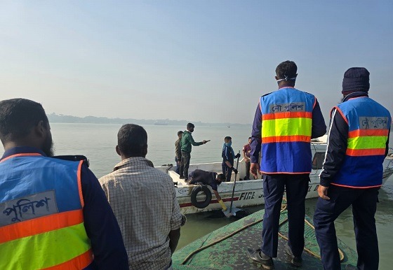 কীর্তনখোলায় স্পিডবোট ডুবিতে তিনজনের মরদেহ উদ্ধার