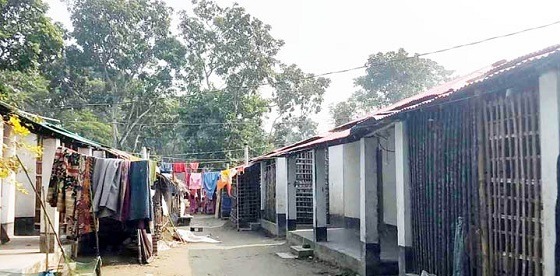 কালিগঞ্জের মৌতলায় আশ্রয়ণ প্রকল্পের ঘর দখলের হিডিক