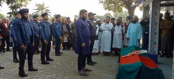 আশাশুনিতে বীর মুক্তিযোদ্ধাকে রাষ্ট্রীয় মর্যাদায় দাফন