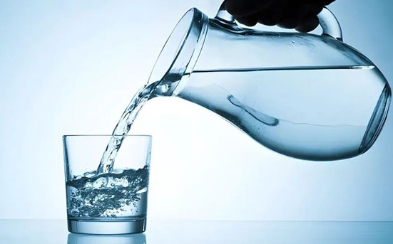 প্রতিদিন কত গ্লাস পানি খাওয়া ঠিক?