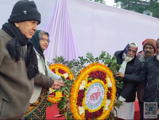 গোমস্তাপুরে বিভিন্ন কর্মসূচীতে মহান বিজয় দিবস পালিত