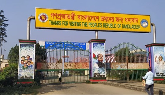 বিজয় দিবস উপলক্ষে বেনাপোল বন্দরে আমদানি-রপ্তানি বন্ধ