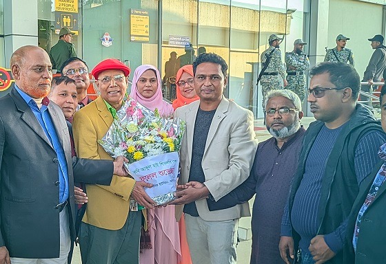 যেখানে শোষণের বিরুদ্ধে শোসিতের উচ্চারণ সেখানেই নজরুল