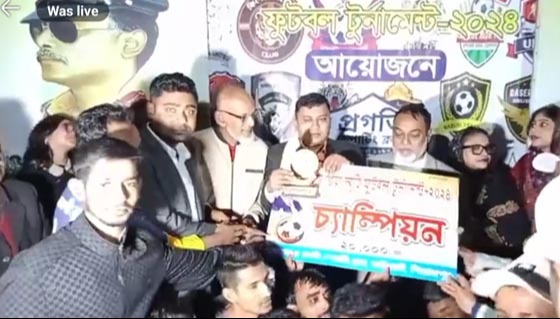 কাউখালীতে শহিদ জিয়া নাইট ফুটবল টুর্নামেন্টে দক্ষিণ বাজার চ্যাম্পিয়ন