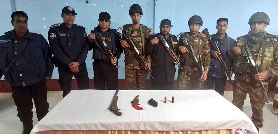 কাঞ্চননগর স্কুল পাড়ায় আগ্নেয়াস্ত্র উদ্ধার