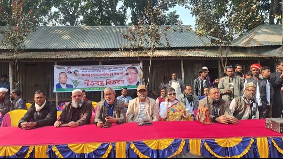 টাঙ্গাইলে গরীব অসহায়দের শীতবস্ত্র বিতরণ