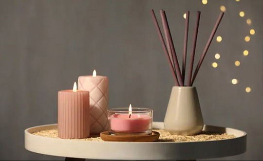 সুগন্ধি মোমবাতি ব্যবহারে সতর্ক থাকুন