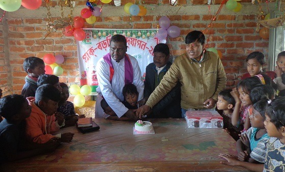 ফুলবাড়ীতে আটিস্টিক বিদ্যালয়ে বড়দিন পালিত