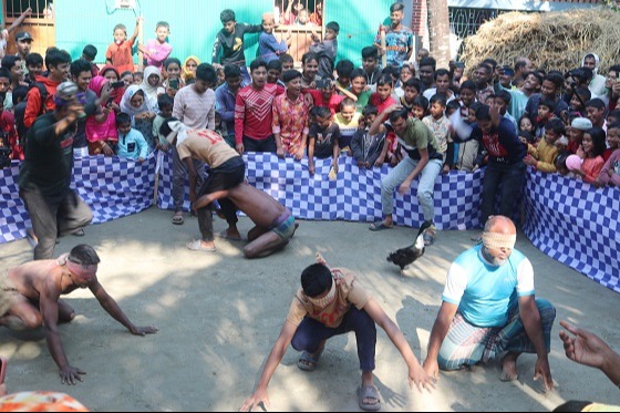 কুড়িগ্রামে গ্রামীণ খেলাধুলায় মেতে উঠল মানুষ