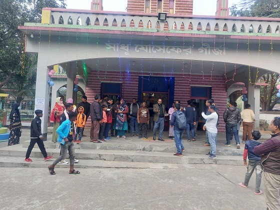 গোমস্তাপুরে বড়দিন পালিত