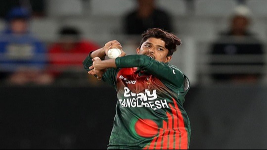 আইসিসি র‌্যাংকিংয়ের সেরা দশে মাহেদি