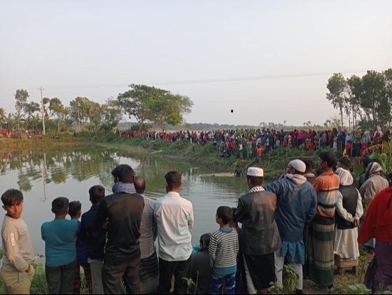 কালীগঞ্জে পানিতে ডুবে এক শিশুর মৃত্যু নিখোঁজ আরেক