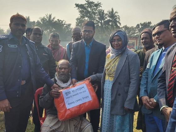 চারঘাটে ৫০০ কম্বল পেল অসহায়-দরিদ্ররা