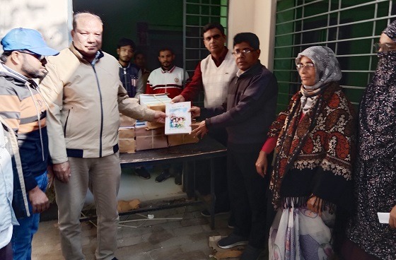 কাহারোলে বিদ্যালয় গুলোতে বই বিতরণ