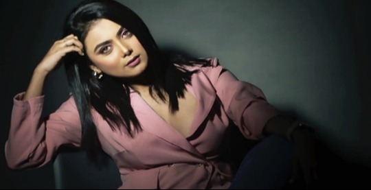 কার প্রেমে ডুবছেন ইধিকা?