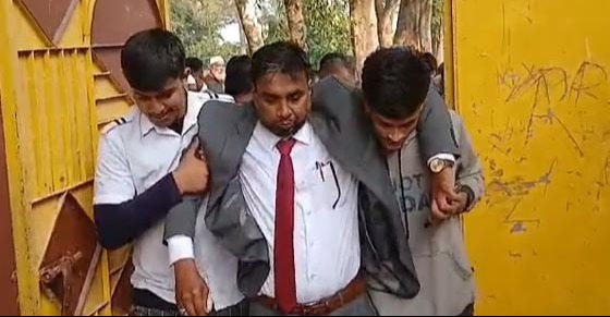 শ্রীনগরে বিদ্যালয়ের এডহক কমিটি গঠন নিয়ে প্রধান শিক্ষককে মারধর