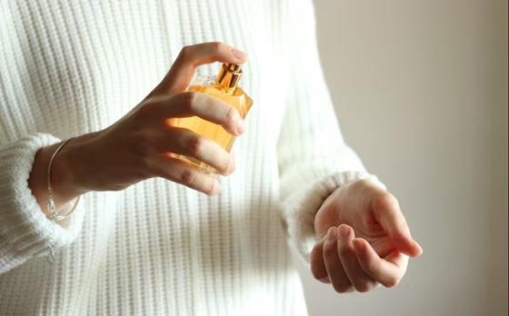 বডি স্প্রে ও সেন্ট ব্যবহারে ইসলামের বিধান