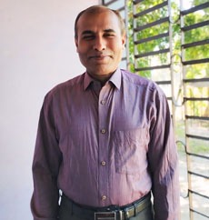 লালমনিরহাটে শিক্ষকের বিরুদ্ধে একাধিক ছাত্রীকে শ্লীলতাহানীর অভিযোগ