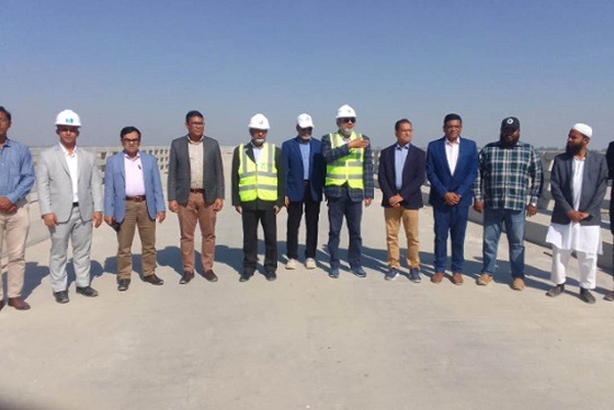 তিস্তা সেতু পরিদর্শন করেছেন এলজিইডি’র প্রকৌশলী