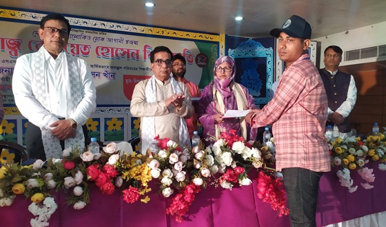কুষ্টিয়ায় ৫০ শিক্ষার্থী পেল ১০ লাখ টাকা শিক্ষাবৃত্তি
