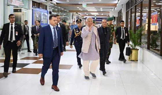 বিমসটেক সম্মেলনে যোগ দিতে ব্যাংককের পথে প্রধান উপদেষ্টা