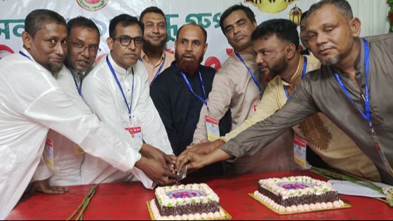 সেনবাগে ৯৩ বন্ধু গ্রুপের মিলন মেলা