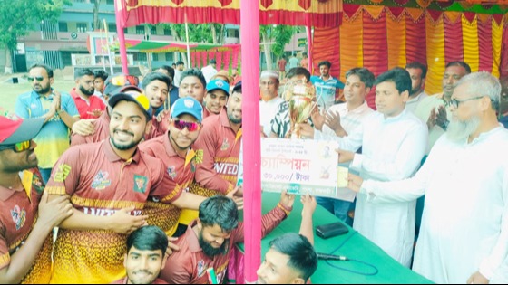 আজিজ সরদার স্মৃতি ক্রিকেট টুর্নামেন্টের ফাইনাল খেলা অনুষ্ঠিত
