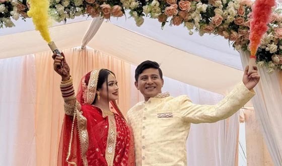 পর্দার গল্প নয়, বাস্তবেই জীবনসঙ্গিনীকে পাশে পেলেন শামীম হাসান সরকার