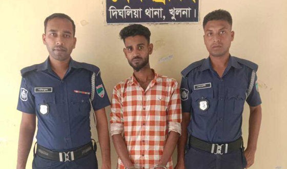 দিঘলিয়ায় গাঁজা ও নগদ টাকাসহ মাদক বিক্রেতা আটক