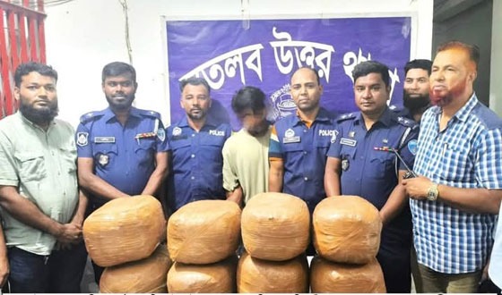 মতলবে মাদকের বড় চালানসহ ব্যবসায়ী আটক
