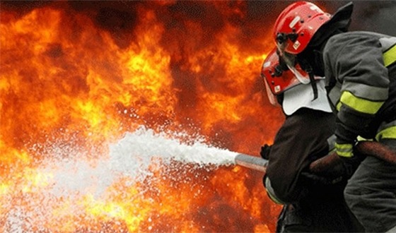 বাগেরহাটে ভবনে অগ্নিকাণ্ড, নিয়ন্ত্রণে ফায়ার সার্ভিস: নিহত ১