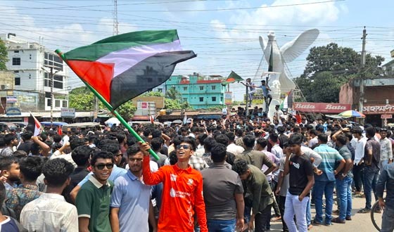 ফিলিস্তিনে গণহত্যা ইসরাইলি পণ্য বয়কটের ডাক ছাত্রদলের