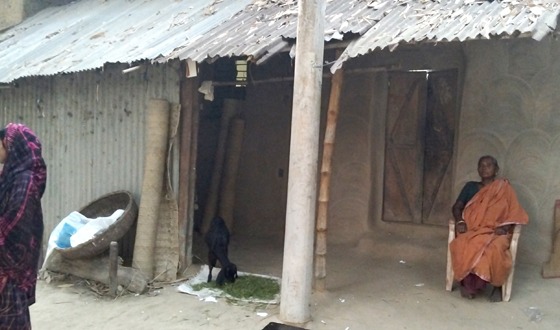 মহাদেবপুরে অপবাদের জেরে গৃহবধূর আত্মহত্যা