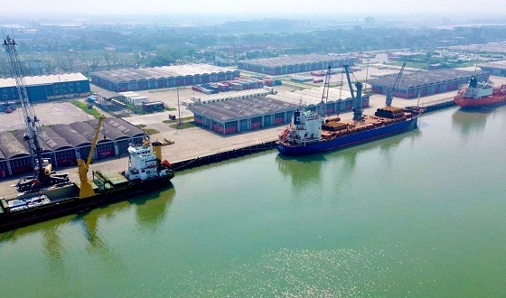 মোংলা বন্দরকে বাণিজ্য হাবে পরিণত করতে নির্মাণ করা হচ্ছে নতুন জেটি