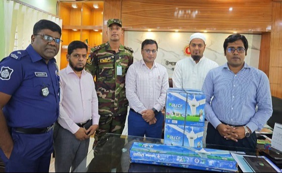গফরগাঁও উপজেলা স্বাস্থ্য কমপ্লেক্সে ফ্যান উপহার দিলেন ইউএনও