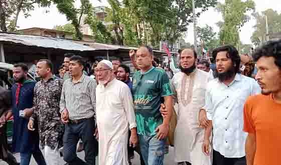 ডিমলায় ফিলিস্তিনে গনহত্যার প্রতিবাদে বিক্ষোভ মিছিল