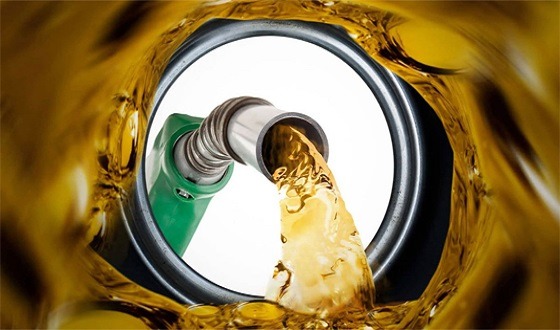 বিশ্ব বাজারে ৪ বছরের মধ্যে সর্বনিম্ন জ্বালানি তেলের দাম