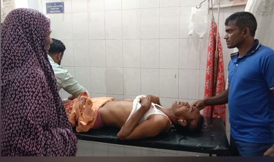 ছাত্রলীগ-যুবলীগ ও যুবদল মিলে বিএনপি নেতাকে কুপিয়ে জখম
