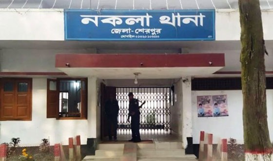 মেয়েকে পরীক্ষা কেন্দ্রে দিয়ে বাড়ি ফেরা হলো না মায়ের