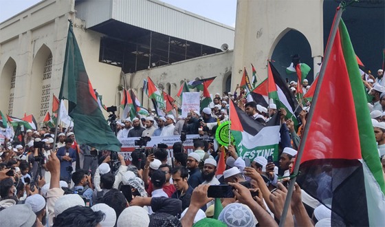 রাজধানীতে ইসরায়েলি গণহত্যার প্রতিবাদ, রাষ্ট্রীয়ভাবে পণ্য নিষিদ্ধের দাবি