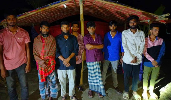 কালিহাতীর বালু ঘাটে যৌথ বাহিনীর অভিযান, আটক ৮