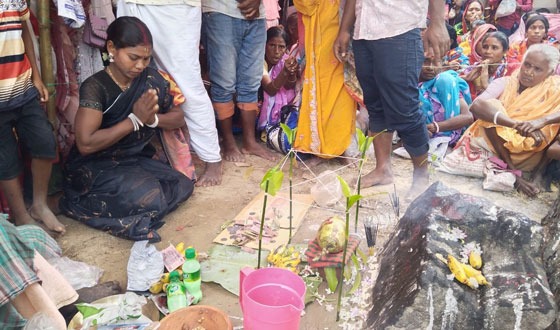 গোমস্তাপুরে রঘুনাথ পূজা উদযাপন